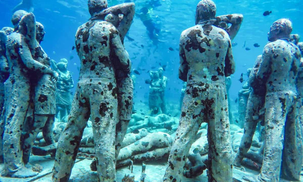 How To Remove The Underwater Statue